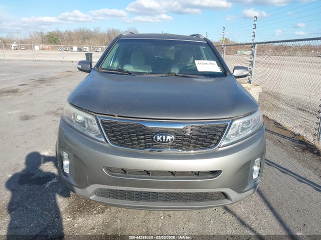 5XYKT3A6XEG509261 KIA SORENTO LX