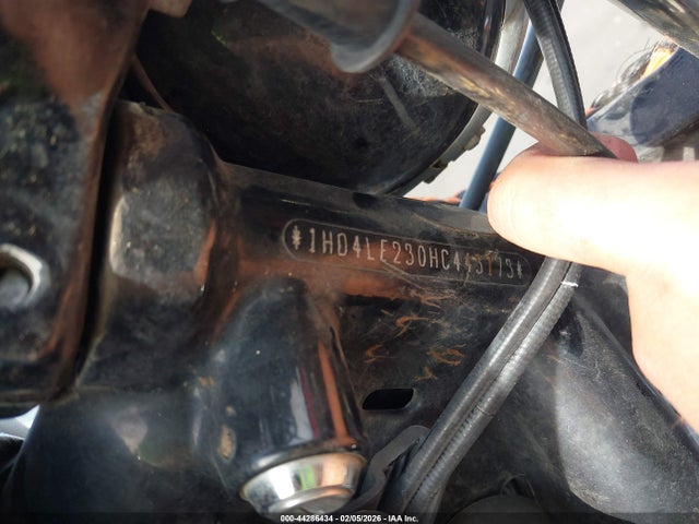 2017 HARLEY-DAVIDSON XL883 1HD4LE230HC443173 Photo 9