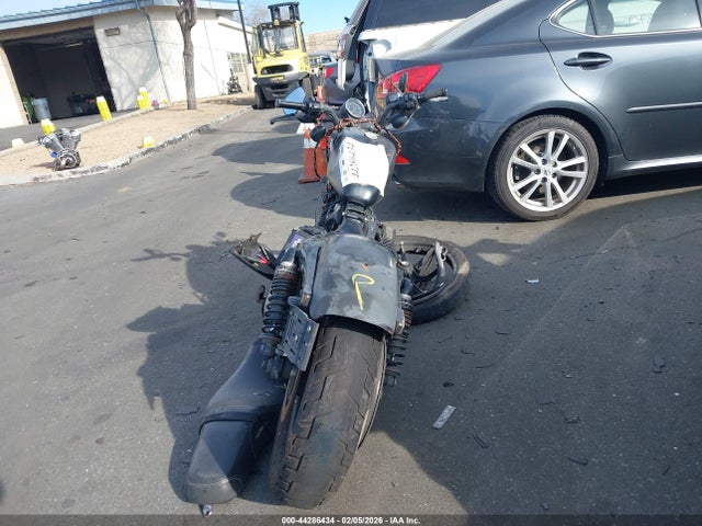 2017 HARLEY-DAVIDSON XL883 1HD4LE230HC443173 Photo 5