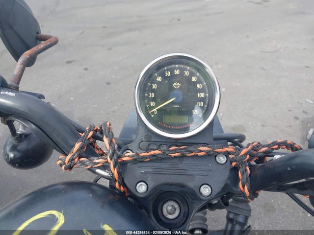 2017 HARLEY-DAVIDSON XL883 1HD4LE230HC443173 Photo 6