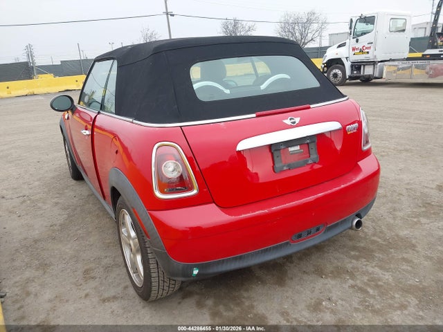 2010 MINI COOPER WMWMR3C59ATU96929 Photo 2