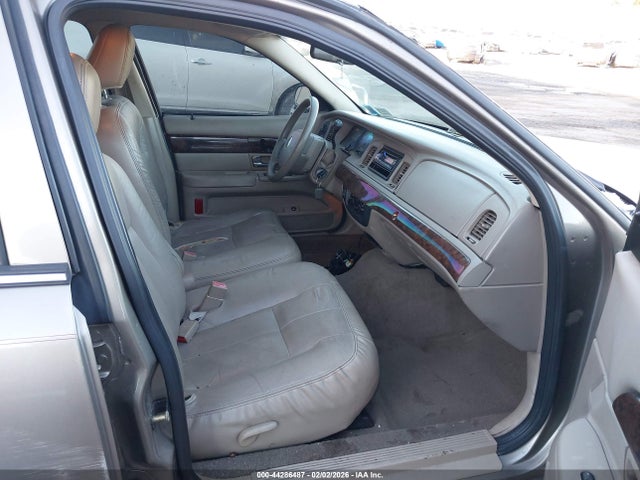2005 MERCURY GRAND MARQUIS 2MEFM74W25X670114 Photo 4