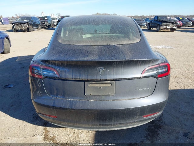 44286508 :رقم المزاد ، 5YJ3E1EB9KF209885 vin ، 2019 Tesla Model 3 Long Range/performance مزاد بيع