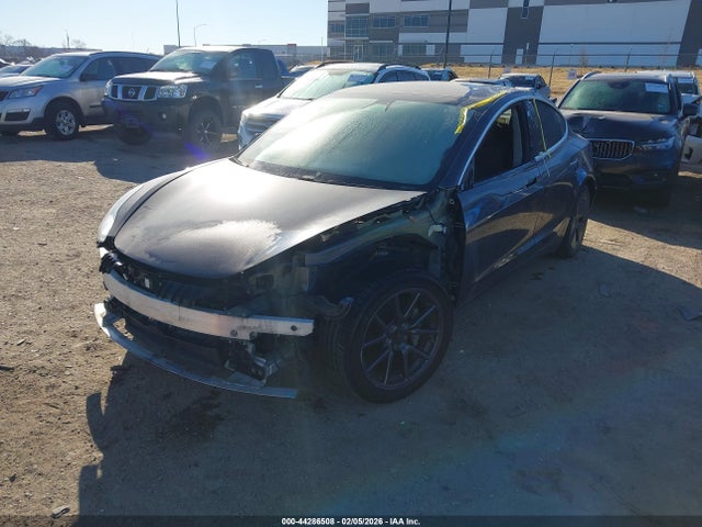 44286508 :رقم المزاد ، 5YJ3E1EB9KF209885 vin ، 2019 Tesla Model 3 Long Range/performance مزاد بيع