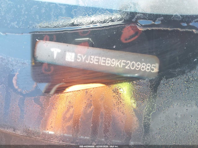 44286508 :رقم المزاد ، 5YJ3E1EB9KF209885 vin ، 2019 Tesla Model 3 Long Range/performance مزاد بيع