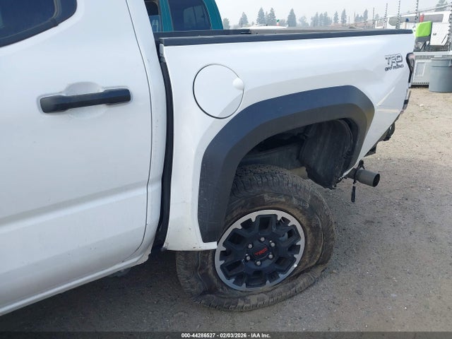 Toyota Tacoma Trd Off Road 2025 3TMLB5JN9SM148016 Image 17