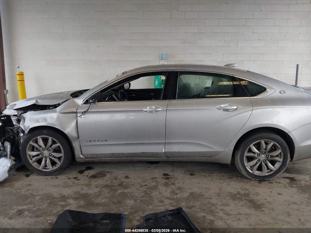 Chevrolet IMPALA 1LT 2018 2G1105S38J9113669 Image 13