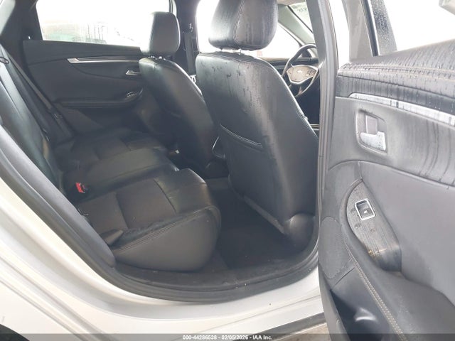 Chevrolet IMPALA 1LT 2018 2G1105S38J9113669 Image 8