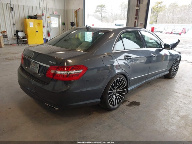 2013 MERCEDES-BENZ E 550 WDDHF9BB5DA743151 Photo 3