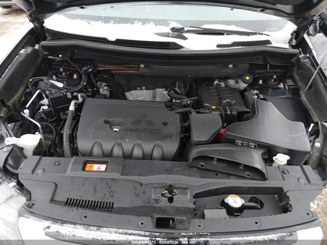 2016 MITSUBISHI OUTLANDER JA4AZ3A30GZ045623 Photo 9