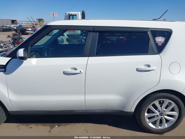 KIA SOUL + 2018 KNDJP3A55J7529674 Image 15