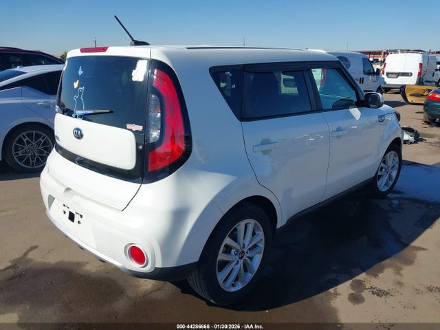 KIA SOUL + 2018 KNDJP3A55J7529674 Image 4