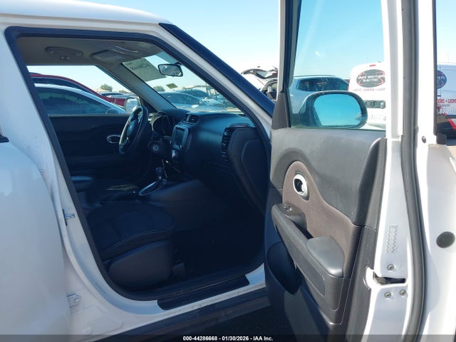 KIA SOUL + 2018 KNDJP3A55J7529674 Image 5