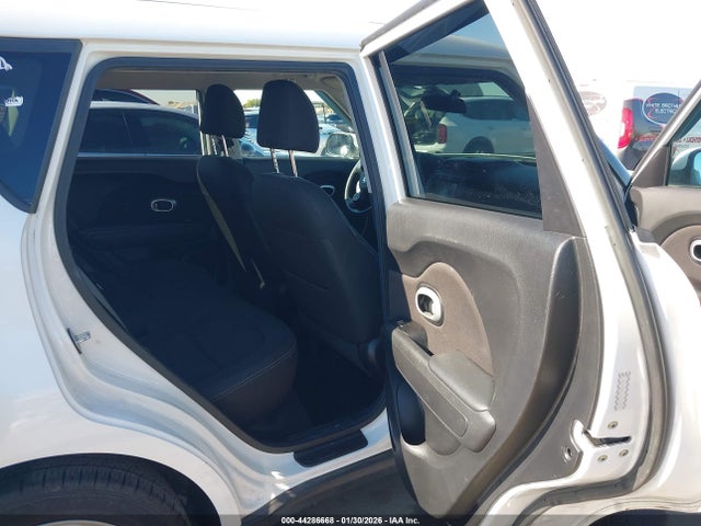 KIA SOUL + 2018 KNDJP3A55J7529674 Image 8