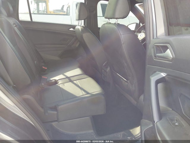 2019 VOLKSWAGEN TIGUAN 3VV2B7AXXKM086281 Photo 7