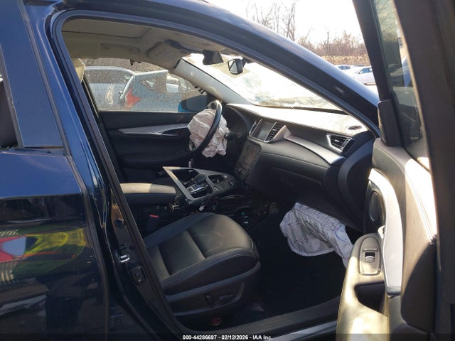 44286697 :رقم المزاد ، 3PCAJ5M36LF111676 vin ، 2020 Infiniti Qx50 Luxe Awd مزاد بيع