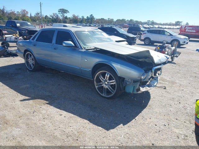 2002 JAGUAR XJ8 SAJDA14C12LF45607 Photo 0