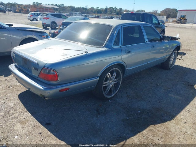 2002 JAGUAR XJ8 SAJDA14C12LF45607 Photo 3