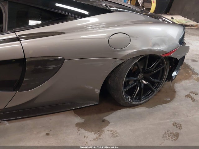 Mclaren 570S 2016 SBM13DAA5GW000634 Image 18