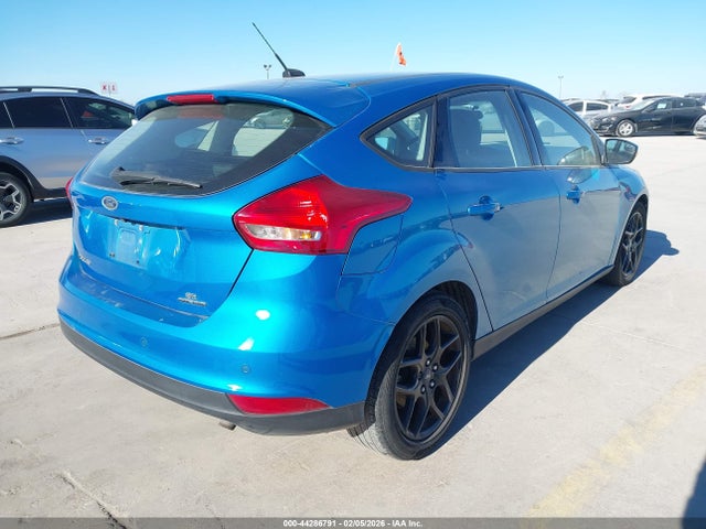Ford FOCUS SE 2016 1FADP3K27GL372592 Image 4