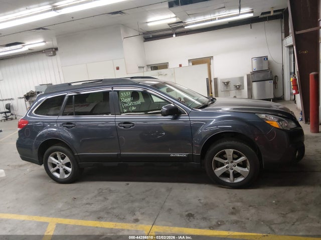 Subaru Outback 2.5i Premium 2014 4S4BRBCC5E3322084 Image 14