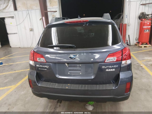 Subaru Outback 2.5i Premium 2014 4S4BRBCC5E3322084 Image 17