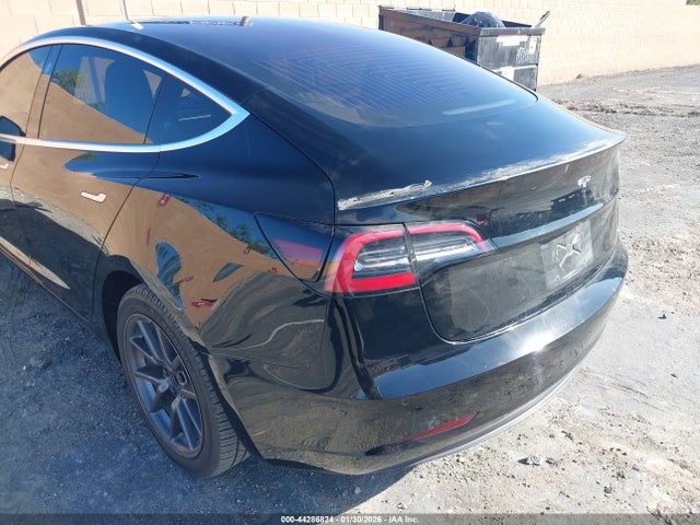 Aukcja sprzedaży 2018 Tesla Model 3 Long Range/mid Range, vin: 5YJ3E1EA1JF004941, numer aukcji: 44286824