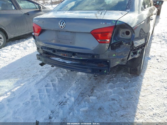 44286828 :رقم المزاد ، 1VWAT7A39FC103273 vin ، 2015 Volkswagen Passat 1.8t Limited Edition مزاد بيع