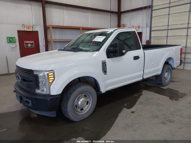 Ford F-250 Xl 2017 1FTBF2A64HEB37494 Image 2