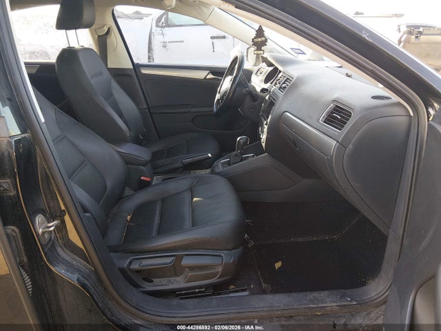 Продажа на аукционе авто 2015 Volkswagen Jetta 1.8t Se, vin: 3VWD07AJ2FM298037, номер лота: 44286892