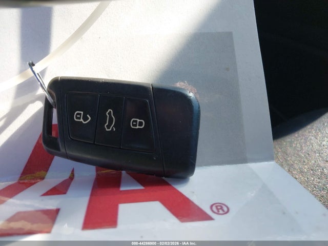 Продажа на аукционе авто 2018 Volkswagen Atlas 3.6l V6 Se, vin: 1V2CR2CAXJC526492, номер лота: 44286900