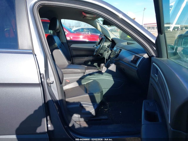 Продажа на аукционе авто 2018 Volkswagen Atlas 3.6l V6 Se, vin: 1V2CR2CAXJC526492, номер лота: 44286900
