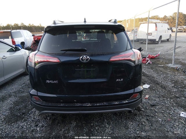 Toyota Rav4 Xle 2018 2T3WFREV2JW430305 Image 15