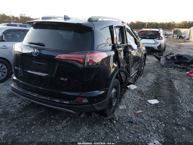 Toyota Rav4 Xle 2018 2T3WFREV2JW430305 Image 4