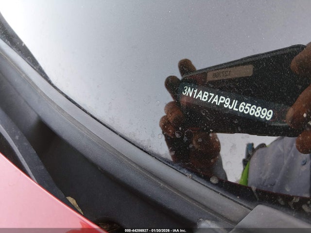 3N1AB7AP9JL656899 Nissan SENTRA SV