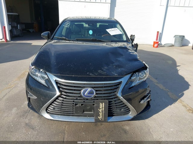 2017 Lexus Es 300h მანქანა იყიდება აუქციონზე, vin: JTHBW1GGXH2164502, აუქციონის ნომერი: 44286935