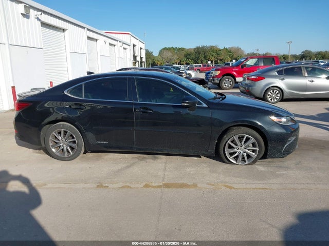 2017 Lexus Es 300h მანქანა იყიდება აუქციონზე, vin: JTHBW1GGXH2164502, აუქციონის ნომერი: 44286935