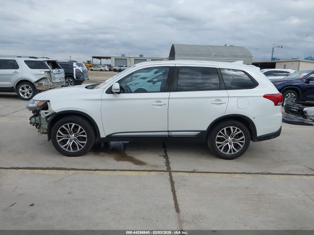 Mitsubishi Outlander Se 2017 JA4AD3A30HZ028840 Image 15