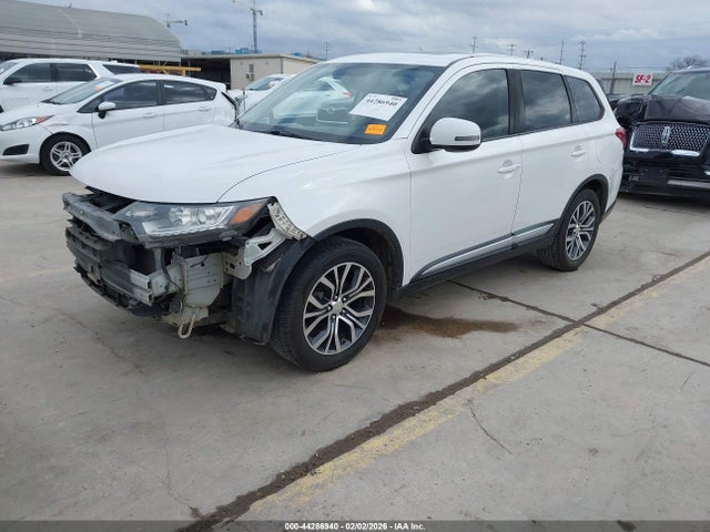 Mitsubishi Outlander Se 2017 JA4AD3A30HZ028840 Image 2