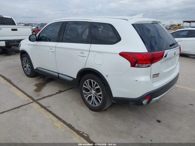 Mitsubishi Outlander Se 2017 JA4AD3A30HZ028840 Image 3