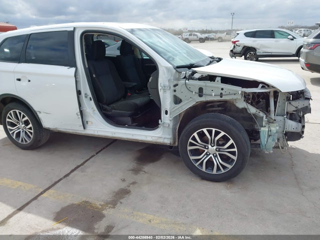 Mitsubishi Outlander Se 2017 JA4AD3A30HZ028840 Image 6