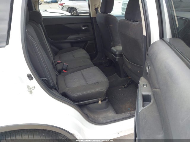 Mitsubishi Outlander Se 2017 JA4AD3A30HZ028840 Image 8