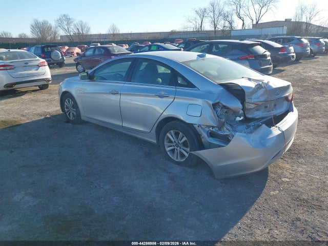 2013 HYUNDAI SONATA 5NPEB4AC9DH707154 Photo 2