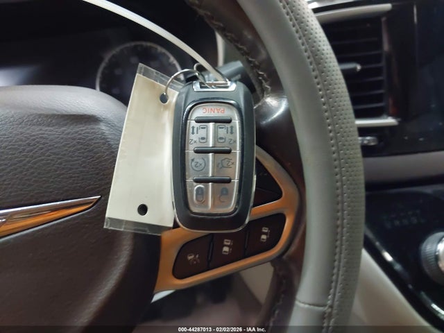 Auction sale of the 2019 Chrysler Pacifica Touring L, vin: 2C4RC1BG7KR666098, lot number: 44287013