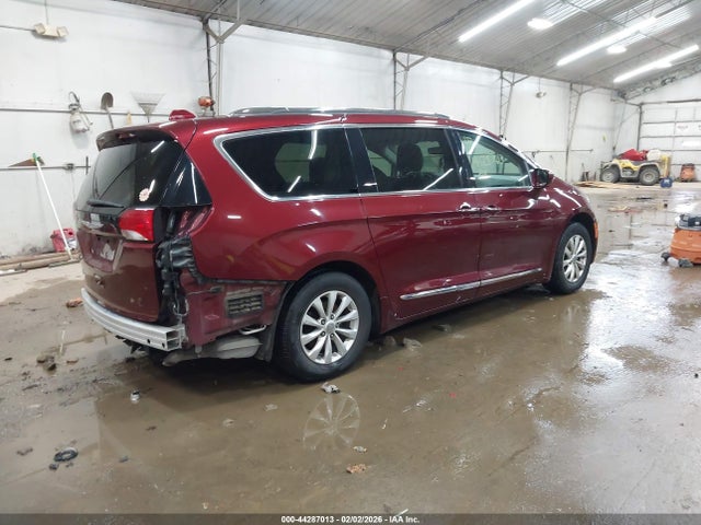Auction sale of the 2019 Chrysler Pacifica Touring L, vin: 2C4RC1BG7KR666098, lot number: 44287013