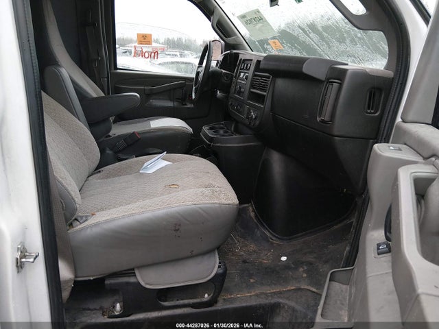 1GTW7AFG3L1253974 GMC Savana Cargo Rwd 2500 Regular Wheelbase Work Van