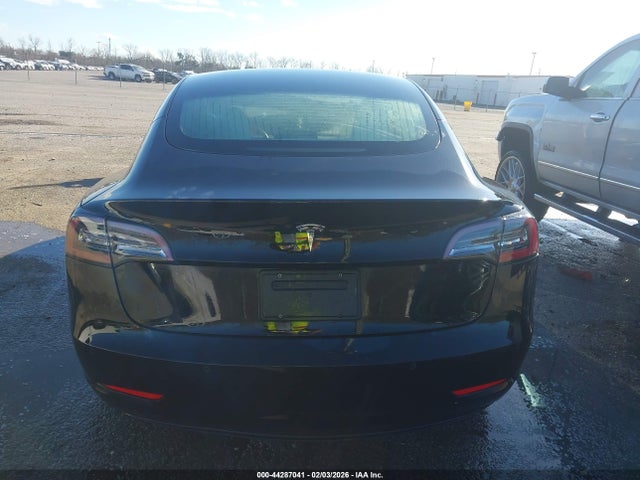 2020 Tesla Model 3 Standard Range Plus Rear-wheel Drive/standard Range Rear-wheel Drive მანქანა იყიდება აუქციონზე, vin: 5YJ3E1EA5LF808372, აუქციონის ნომერი: 44287041