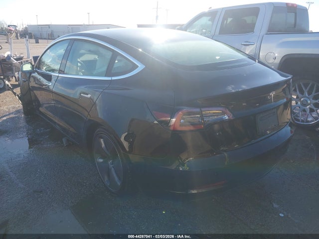 2020 Tesla Model 3 Standard Range Plus Rear-wheel Drive/standard Range Rear-wheel Drive მანქანა იყიდება აუქციონზე, vin: 5YJ3E1EA5LF808372, აუქციონის ნომერი: 44287041