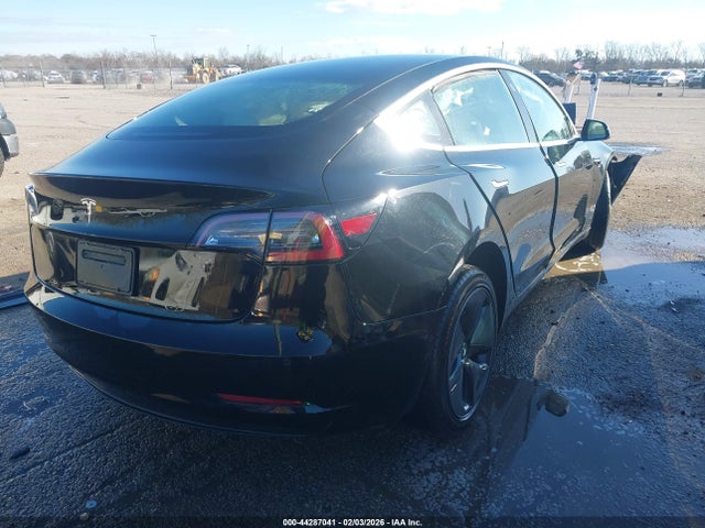 2020 Tesla Model 3 Standard Range Plus Rear-wheel Drive/standard Range Rear-wheel Drive მანქანა იყიდება აუქციონზე, vin: 5YJ3E1EA5LF808372, აუქციონის ნომერი: 44287041