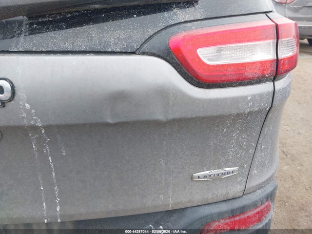 Jeep Cherokee Latitude 2016 1C4PJMCS5GW206325 Image 18
